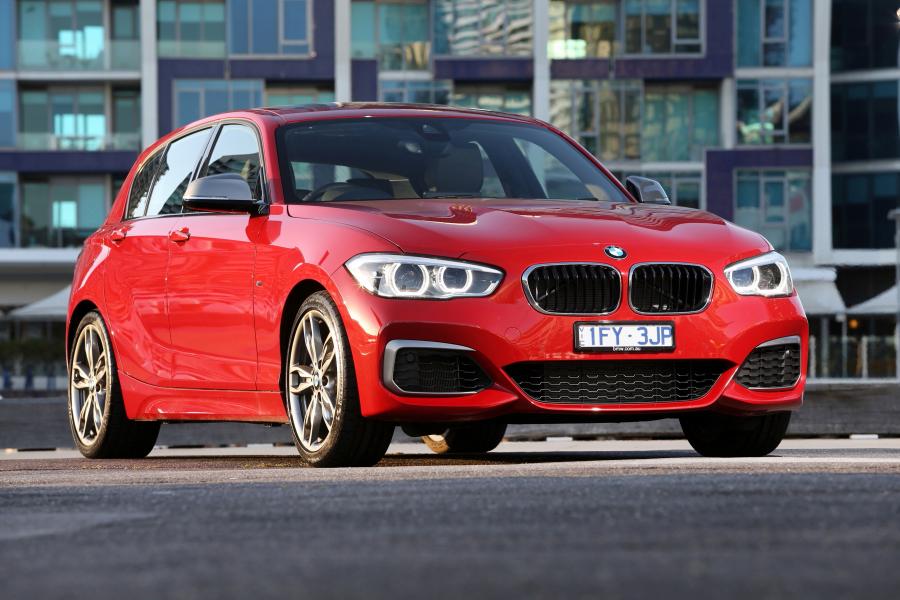 BMW M140i 5-Door 2016 года  (AU) (фото 7 из 21)